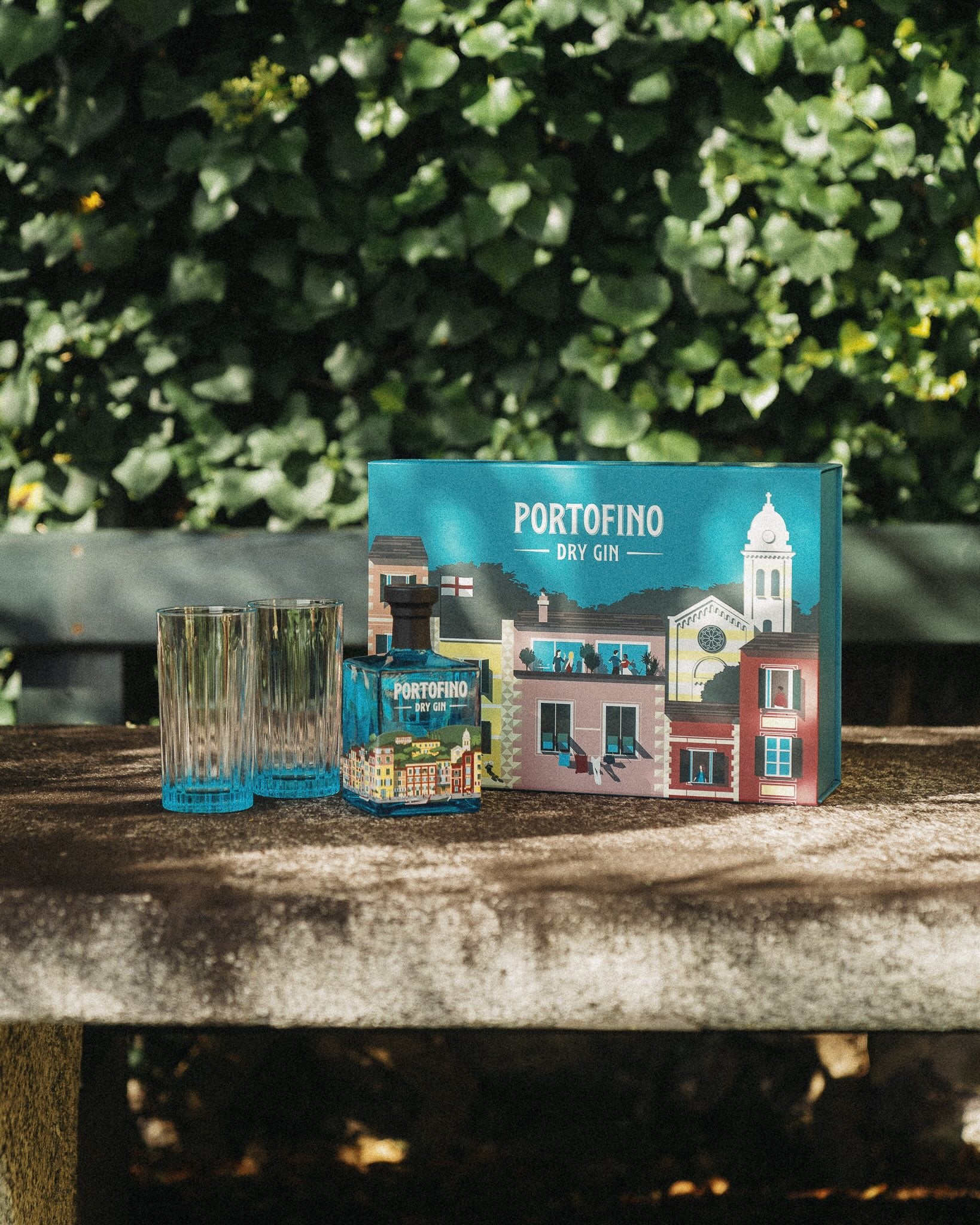 Portofino Gin Bundle Dry Gin 500 ml con 2 Bicchieri Regalo