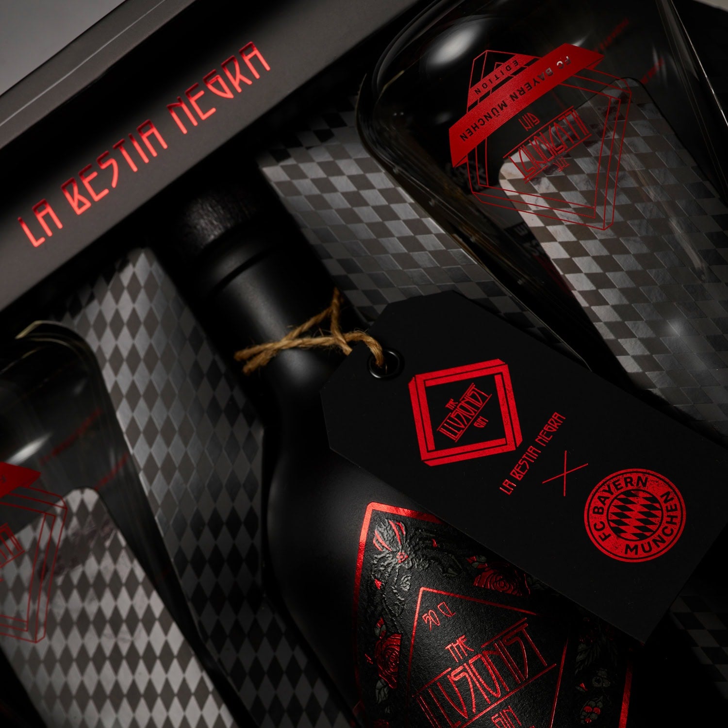 The Illusionist La Bestia Negra gift box gin Bayern 50 cl 45% flacon