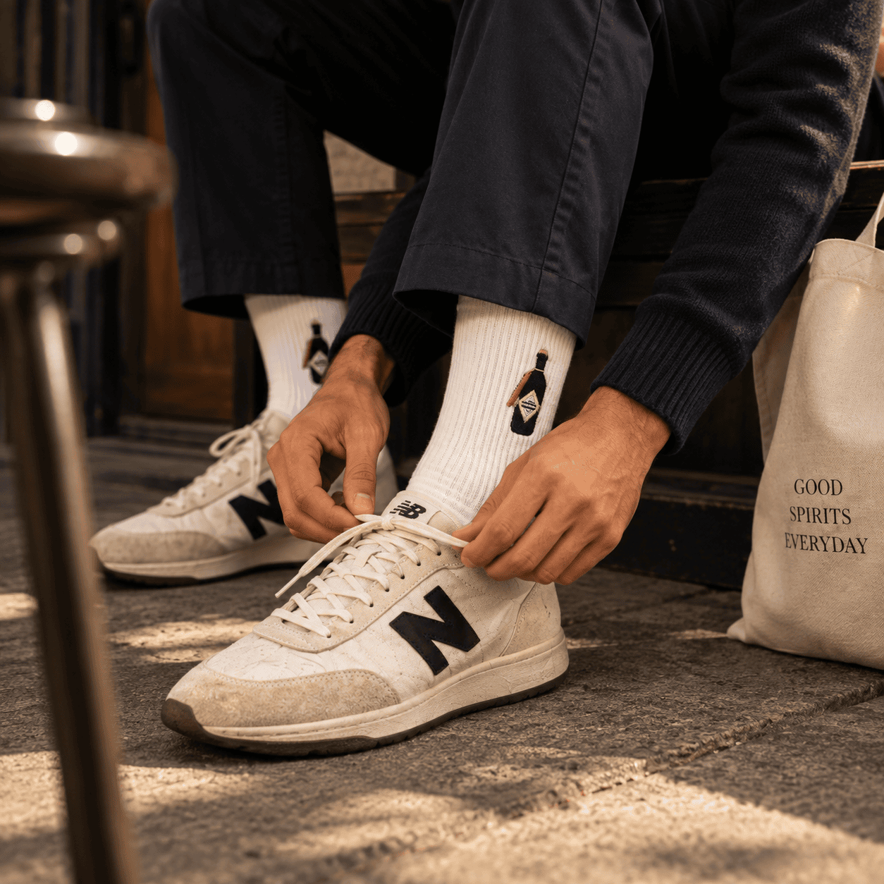 The Illusionist Clubhouse Socks calzini cotone bianchi ricamo gin